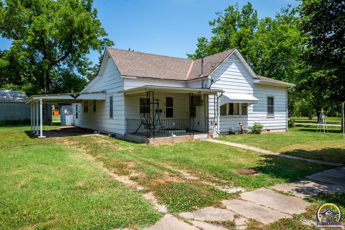 234 Holliday Street, Osage City, KS 66523 Compass