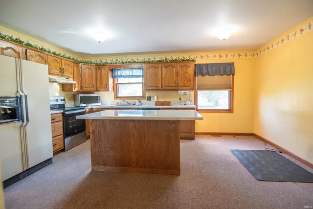 $480,000 | 5828 East 150 North, Decatur, IN 46733