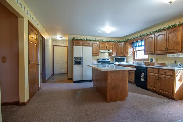 $480,000 | 5828 East 150 North, Decatur, IN 46733