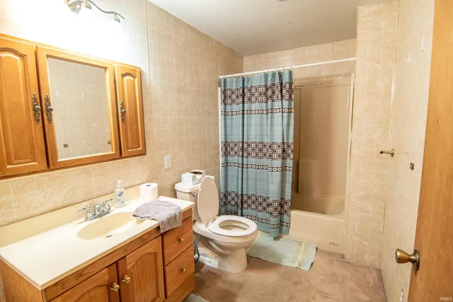 $480,000 | 5828 East 150 North, Decatur, IN 46733