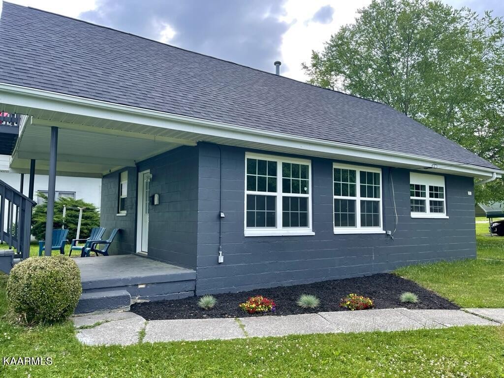 117 Manchester Road Oak Ridge, TN 37830 - Photo 3 of 27