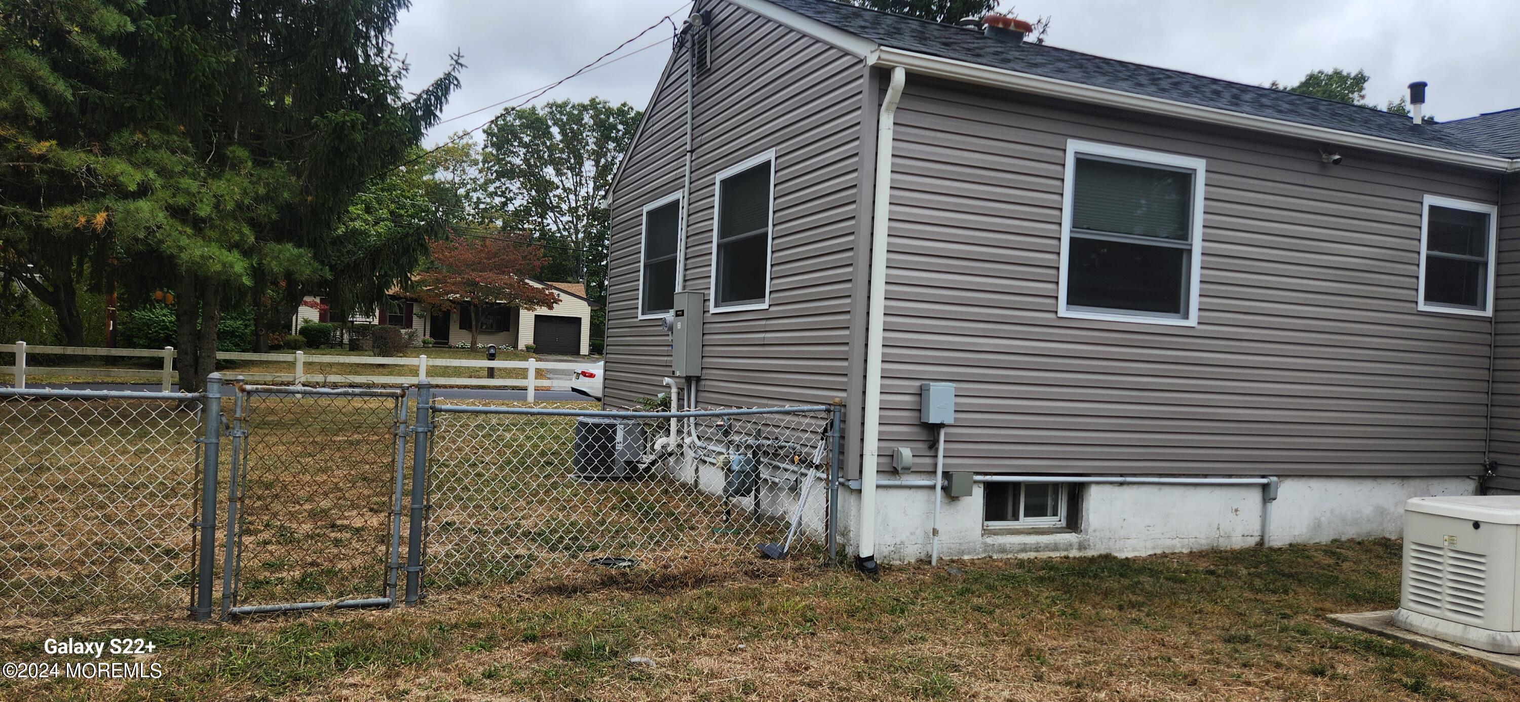 8 Hemlock Road Howell, NJ 07731 - Photo 33 of 42 20240925_121911