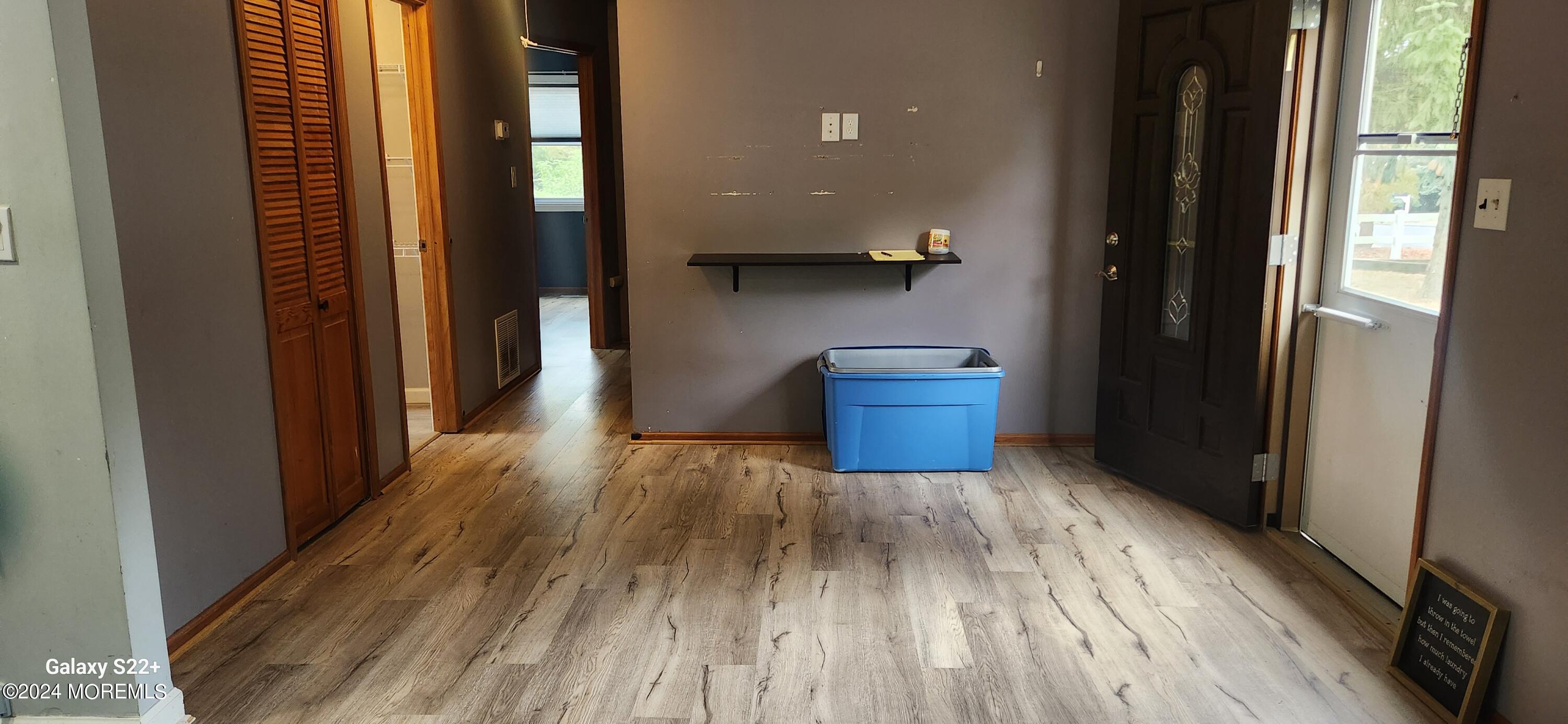 8 Hemlock Road Howell, NJ 07731 - Photo 4 of 42 20240925_121314