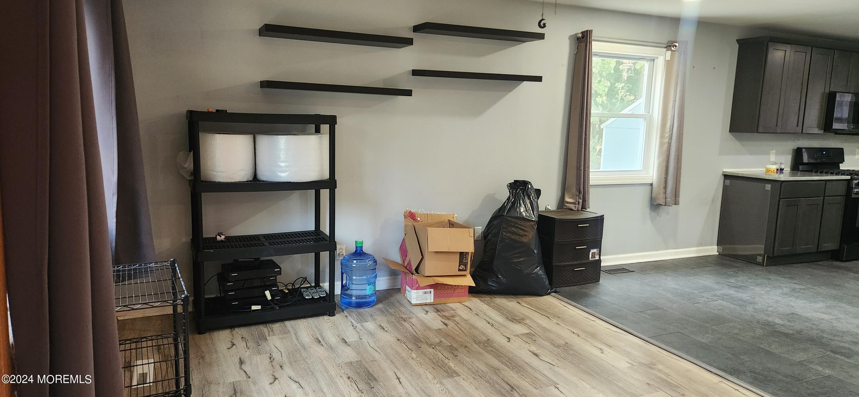 8 Hemlock Road Howell, NJ 07731 - Photo 6 of 42 20240925_120825