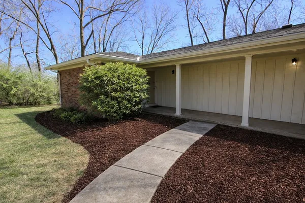 $1,800 | 101 West Hillwood Drive, Unit A, Nashville, TN 37205