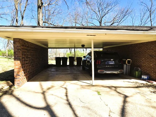 $1,800 | 101 West Hillwood Drive, Unit A, Nashville, TN 37205