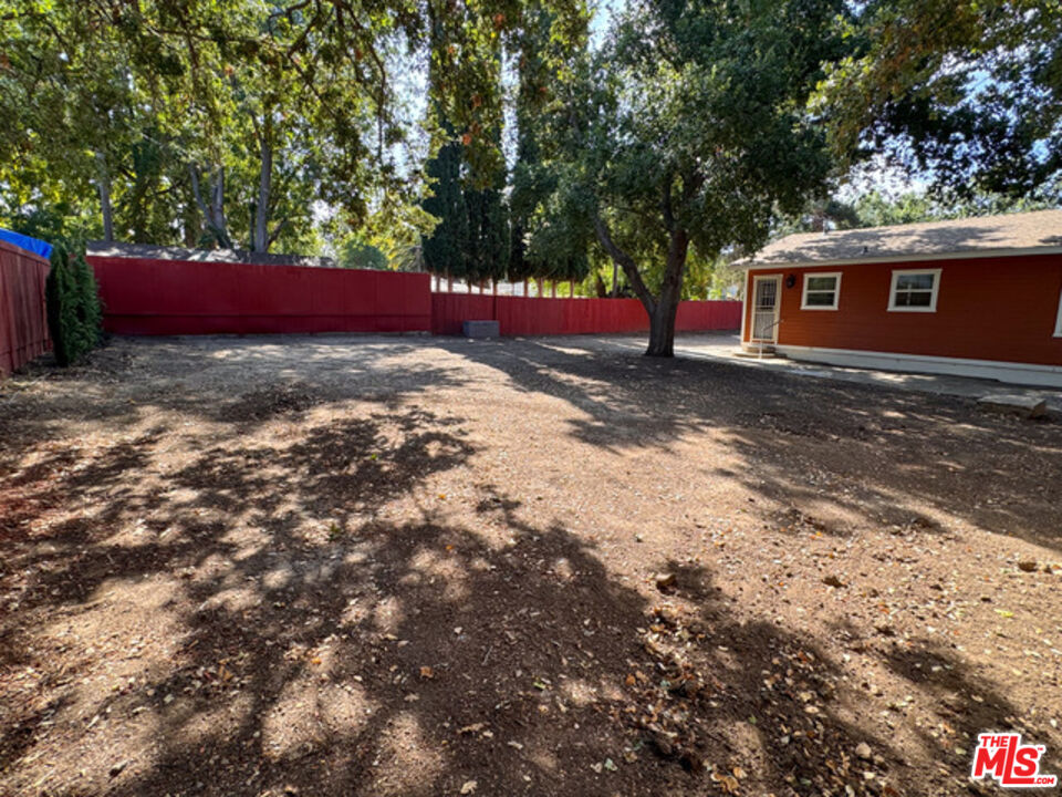 2947 Los Robles Road Thousand Oaks, CA 91362 - Photo 24 of 31 a view of a outdoor space with trees