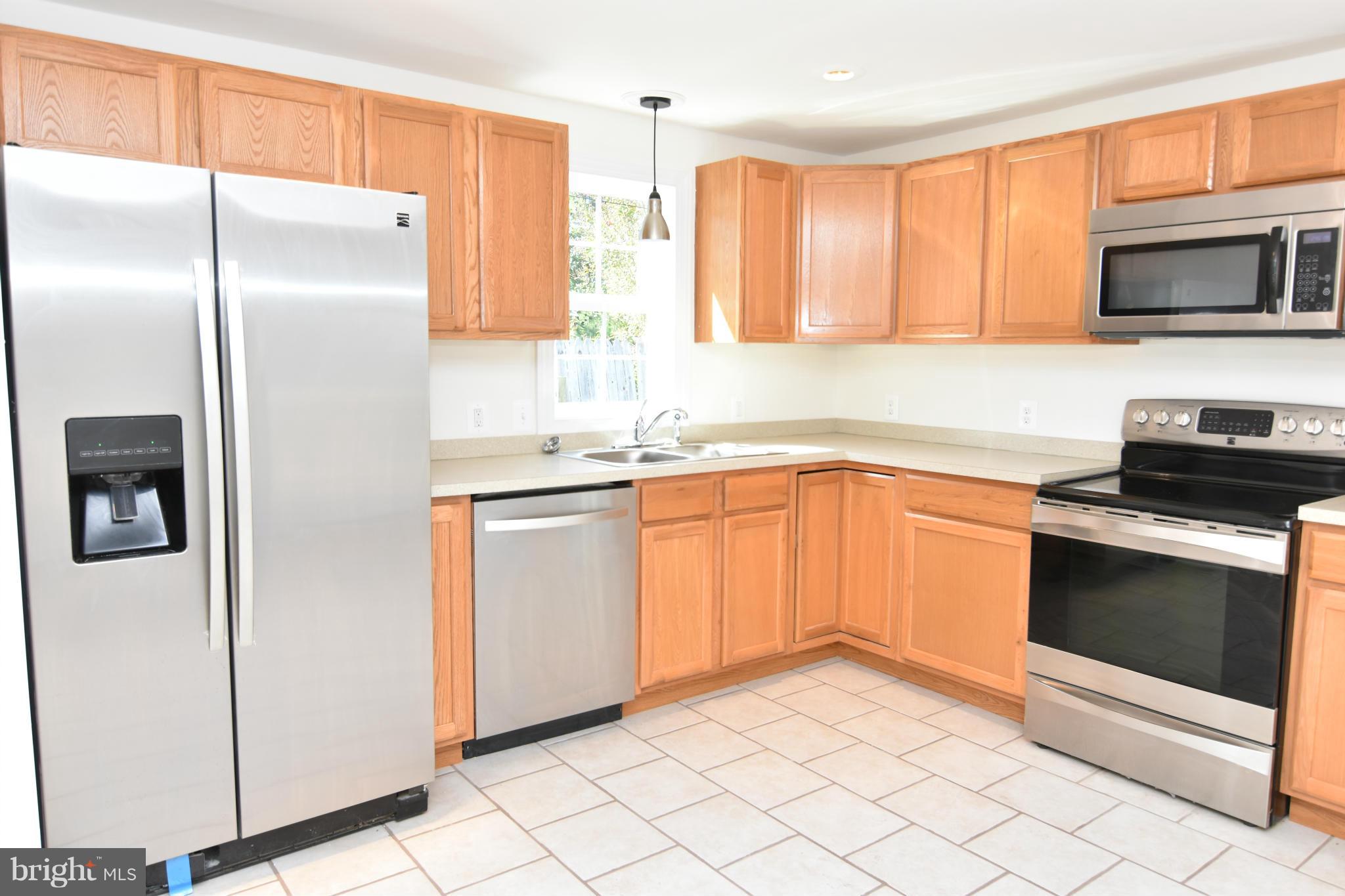 958 Crystal Rock Road Lusby, MD 20657 - Photo 5 of 30 Kitchen