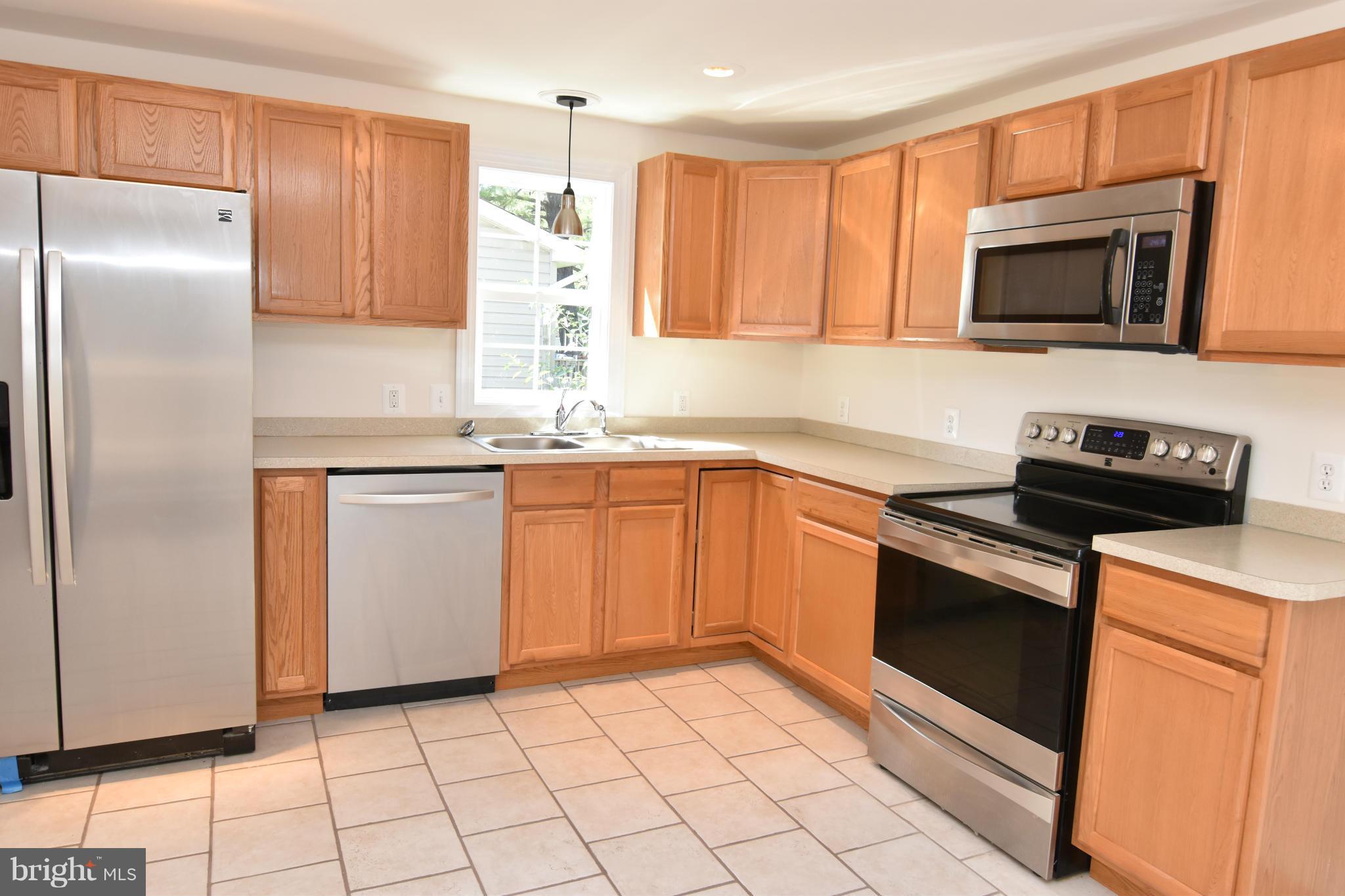 958 Crystal Rock Road Lusby, MD 20657 - Photo 8 of 30 Kitchen