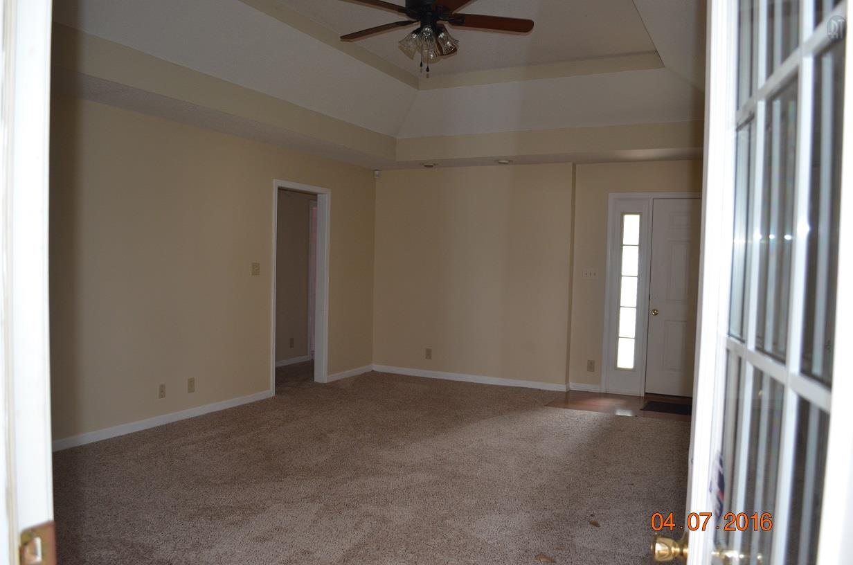 1646 Windriver Road Clarksville, TN 37042 - Photo 3 of 13 Gallery Image 3