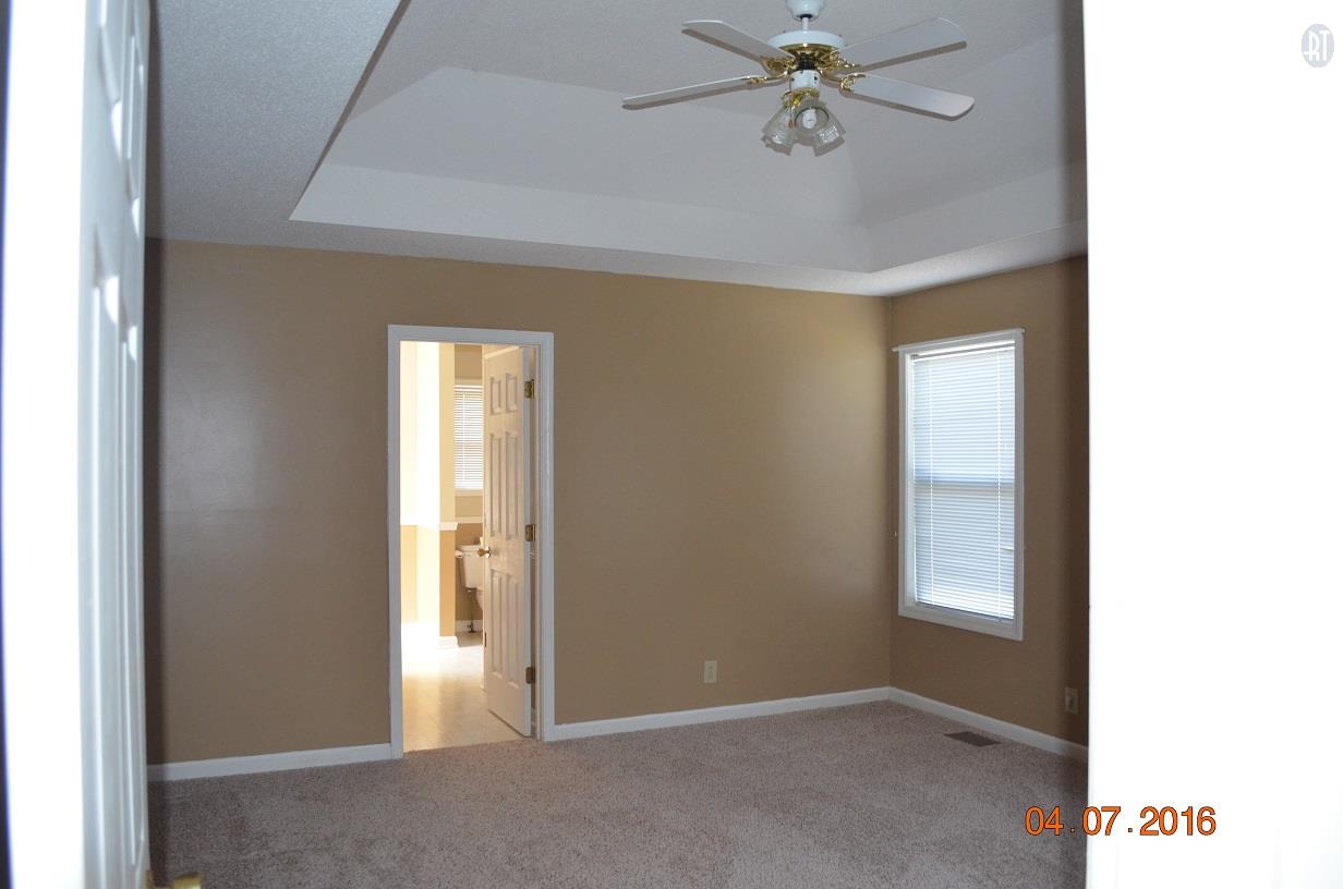 1646 Windriver Road Clarksville, TN 37042 - Photo 5 of 13 Gallery Image 5