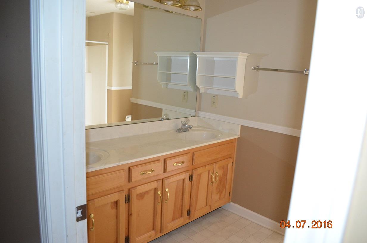 1646 Windriver Road Clarksville, TN 37042 - Photo 6 of 13 Gallery Image 6
