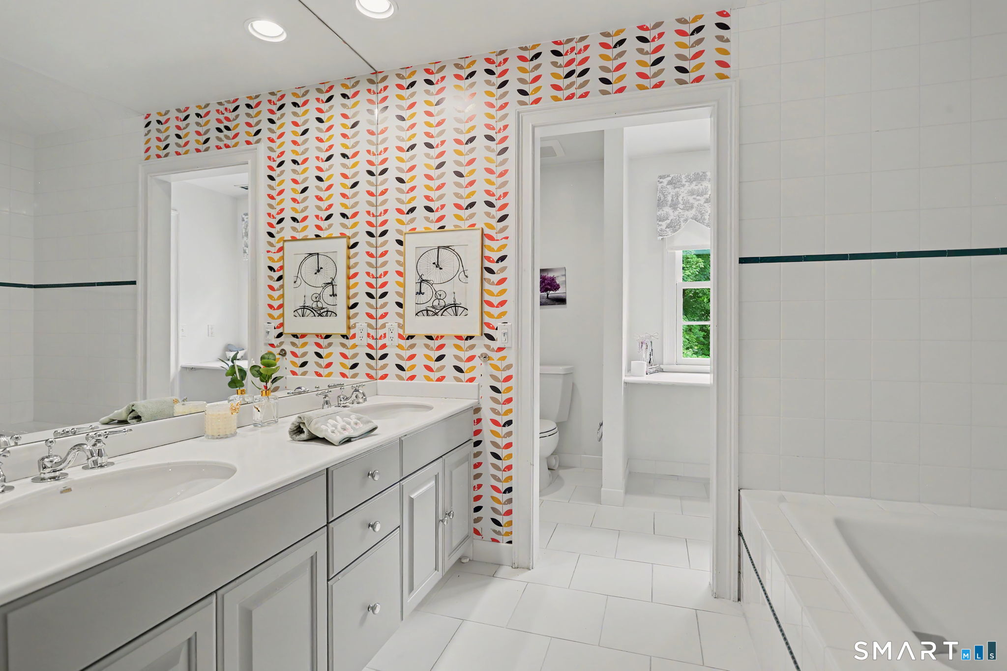 596 Silvermine Road New Canaan, CT 06840 - Photo 25 of 37 En suite Bath
