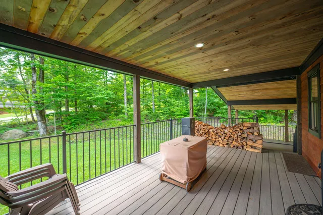 $2,100,000 | 121 Fannie Hill Drive, Wilmington, VT 05363