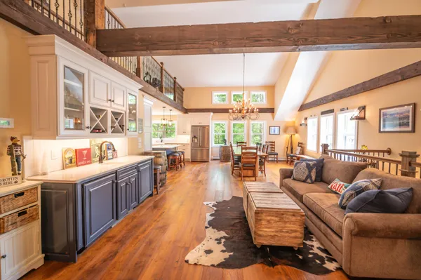 $2,100,000 | 121 Fannie Hill Drive, Wilmington, VT 05363