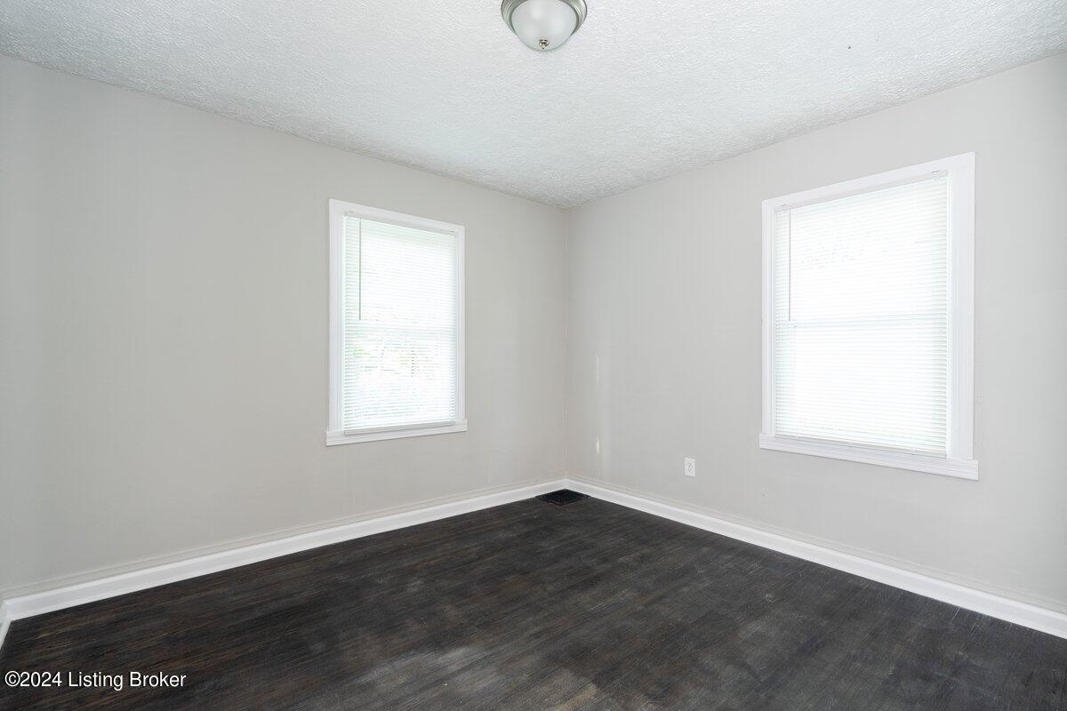 11824 Locust Road Louisville, KY 40243 - Photo 14 of 25 FullRes-11 (1)