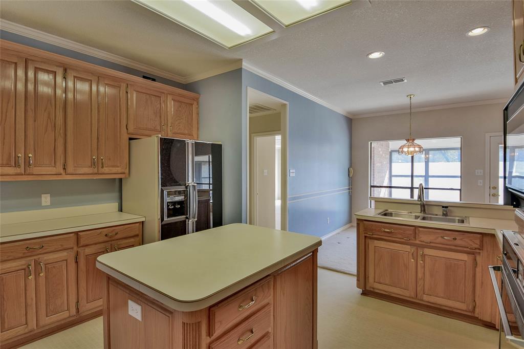 9110 Ravenswood Road Granbury, TX 76049 - Photo 17 of 40