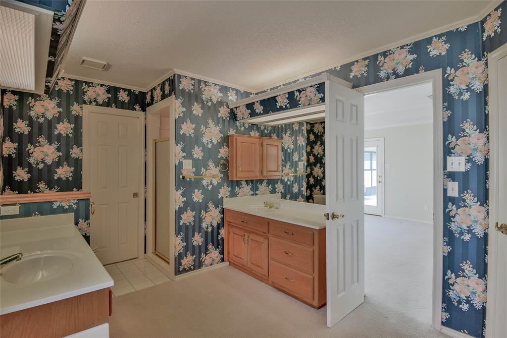 9110 Ravenswood Road Granbury, TX 76049 - Photo 24 of 40 Another angle of the primary bathroom