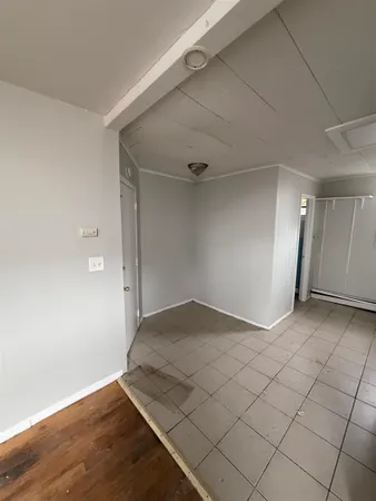 $1,375 | 187 Beacon Avenue, Jersey City, NJ 07306