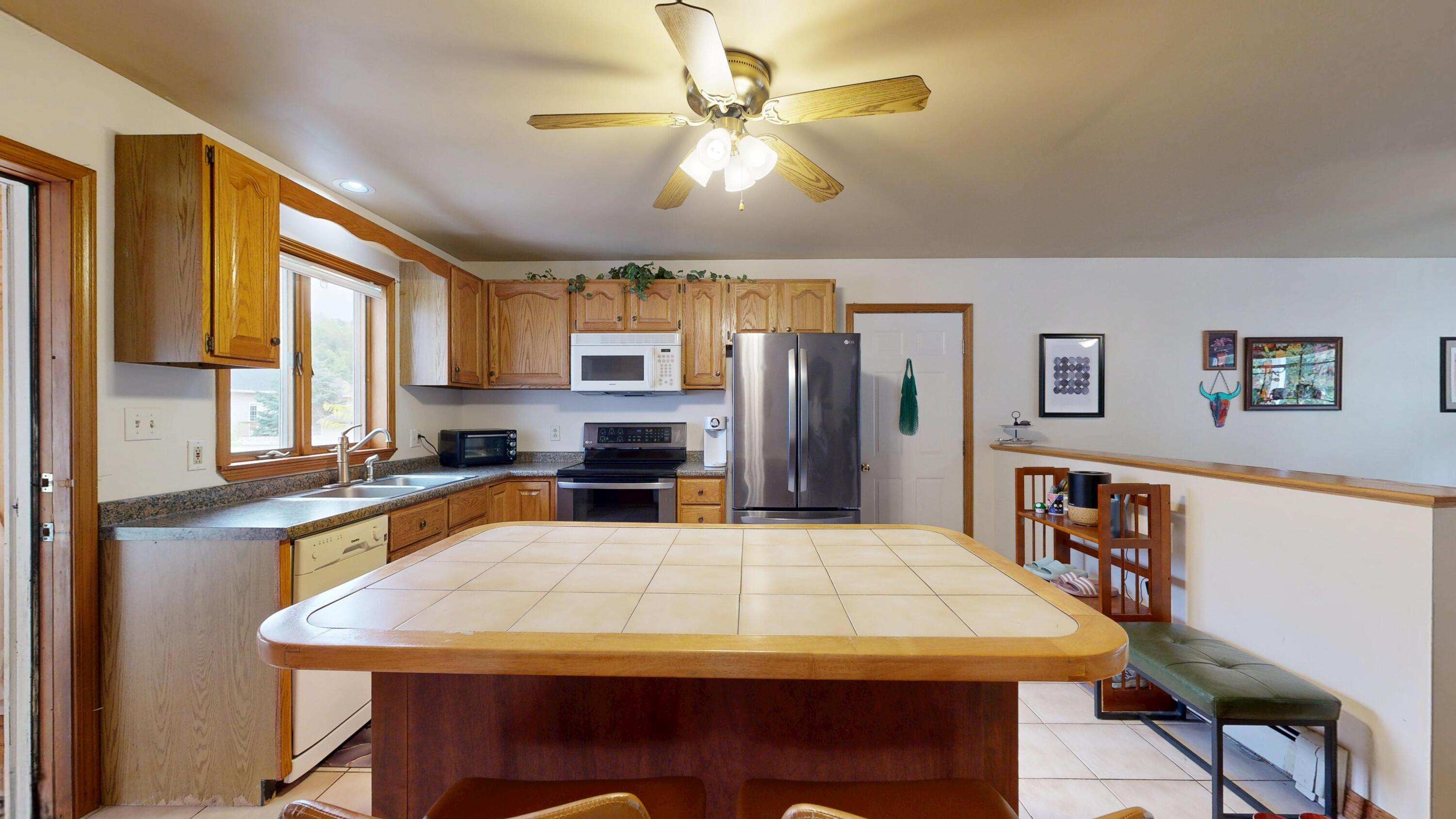 25 Jan's Boulevard Lewiston, ME 04240 - Photo 7 of 56 Kitchen