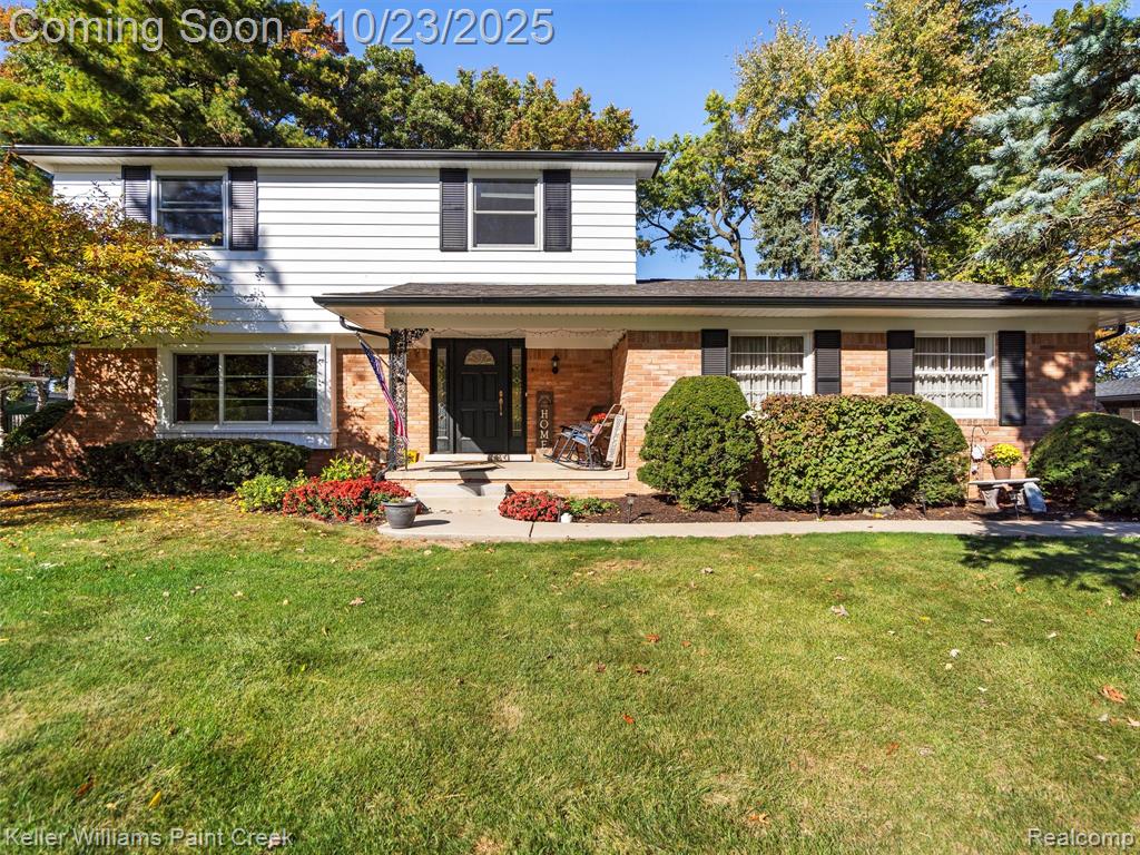 2152 Avoncrest Drive Rochester Hills, MI 48309 - Photo 2 of 42