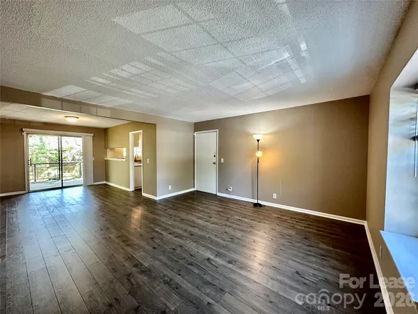 $1,699 | 2638 Park Road, Charlotte, NC 28209