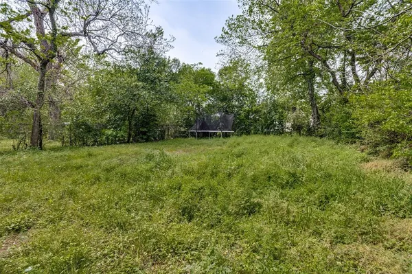 $2,225 | 2323 Stoneman Street, Dallas, TX 75215