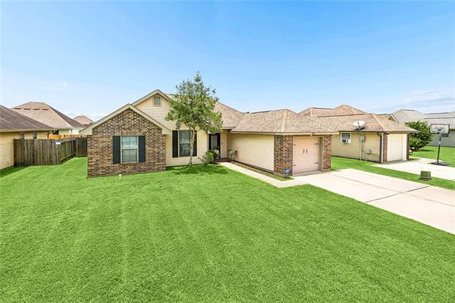 320 Allie Lane Luling, LA 70070 - Photo 1 of 15