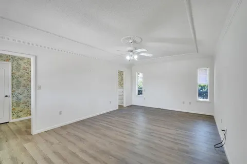 $400,000 | 1105 Greenbriar Lane, Arlington, TX 76013