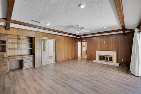 $400,000 | 1105 Greenbriar Lane, Arlington, TX 76013