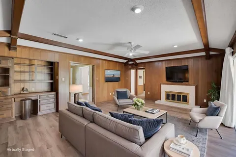 $400,000 | 1105 Greenbriar Lane, Arlington, TX 76013