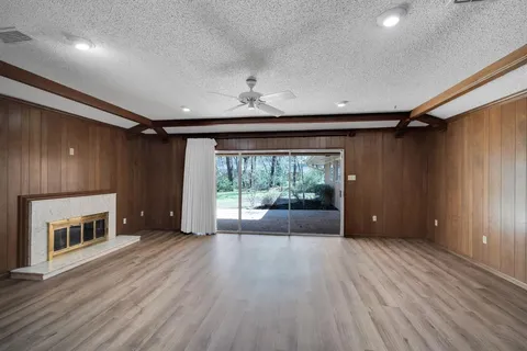 $400,000 | 1105 Greenbriar Lane, Arlington, TX 76013