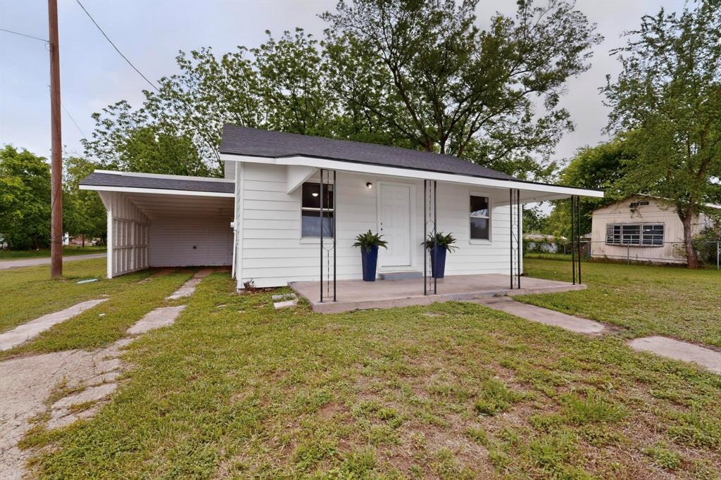313 Farm To Market 316 Eustace, TX 75124 - Photo 2 of 33