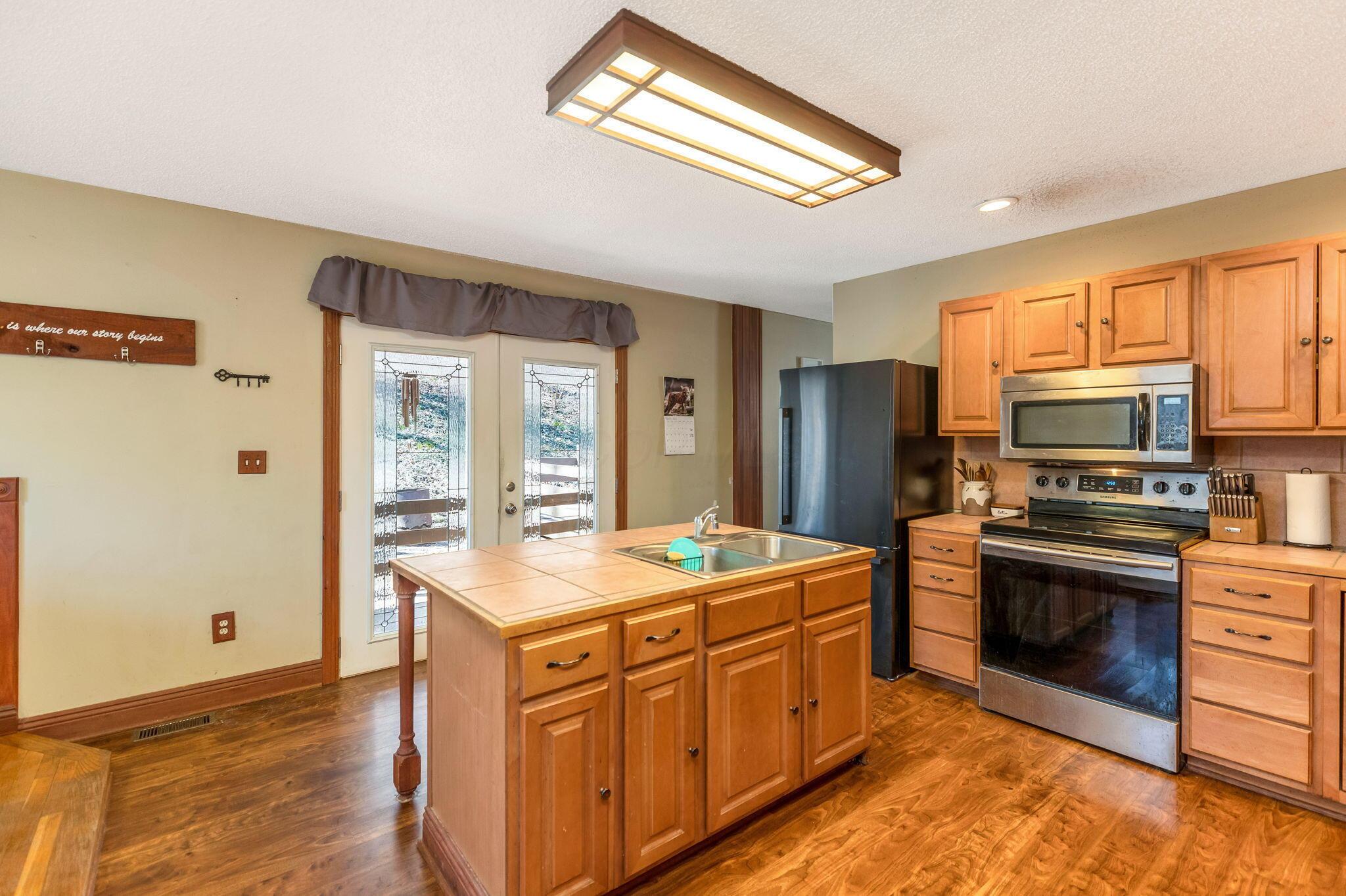 14081 Middlefork Road Laurelville, OH 43135 - Photo 13 of 73 22