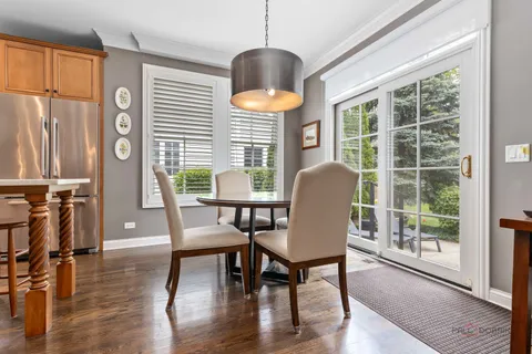 $985,000 | 145 South Bradford Court, Lake Forest, IL 60045