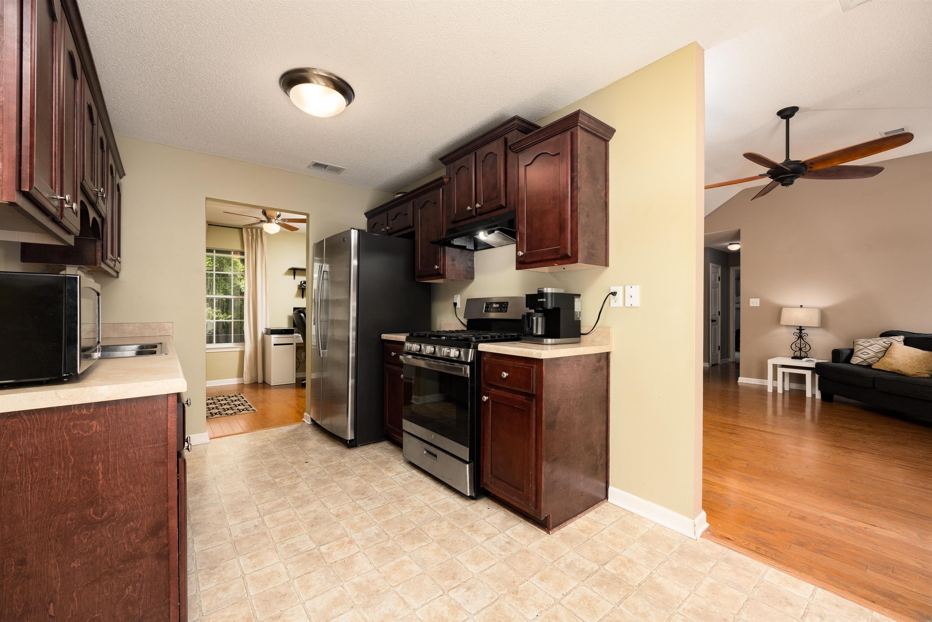 4372 Cedar Hills Road Memphis, TN 38135 - Photo 8 of 25 Gallery Image 8