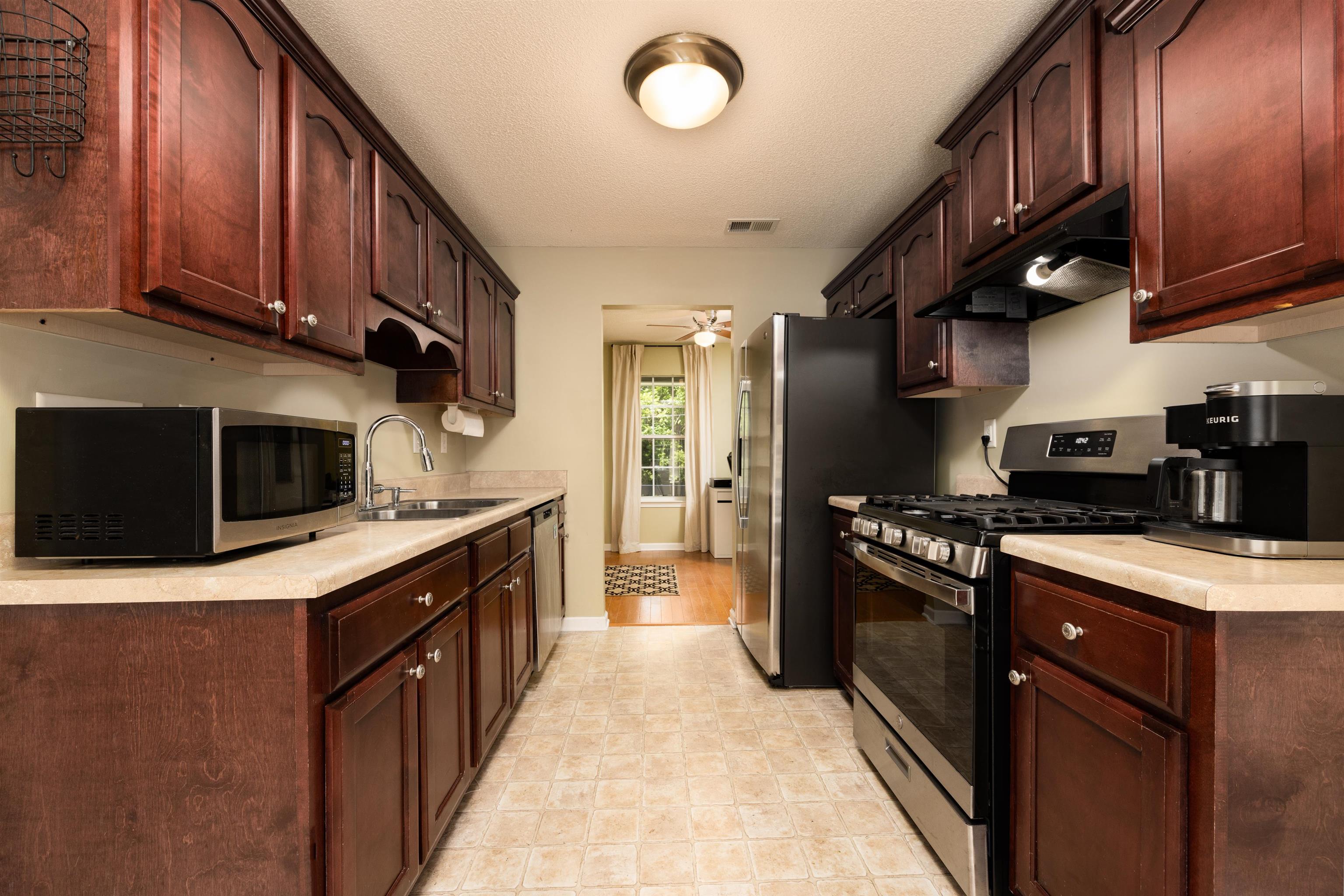 4372 Cedar Hills Road Memphis, TN 38135 - Photo 9 of 25 Gallery Image 9