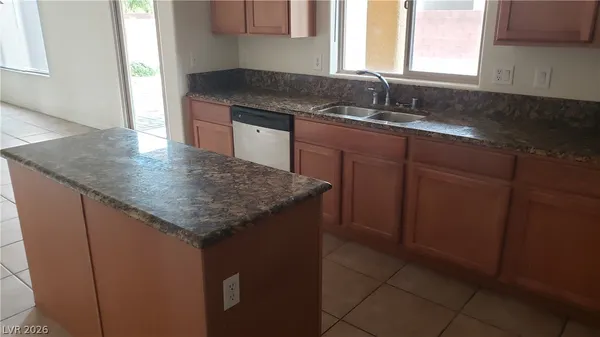 $2,800 | 5526 Moonlight Gardens Street, Las Vegas, NV 89130