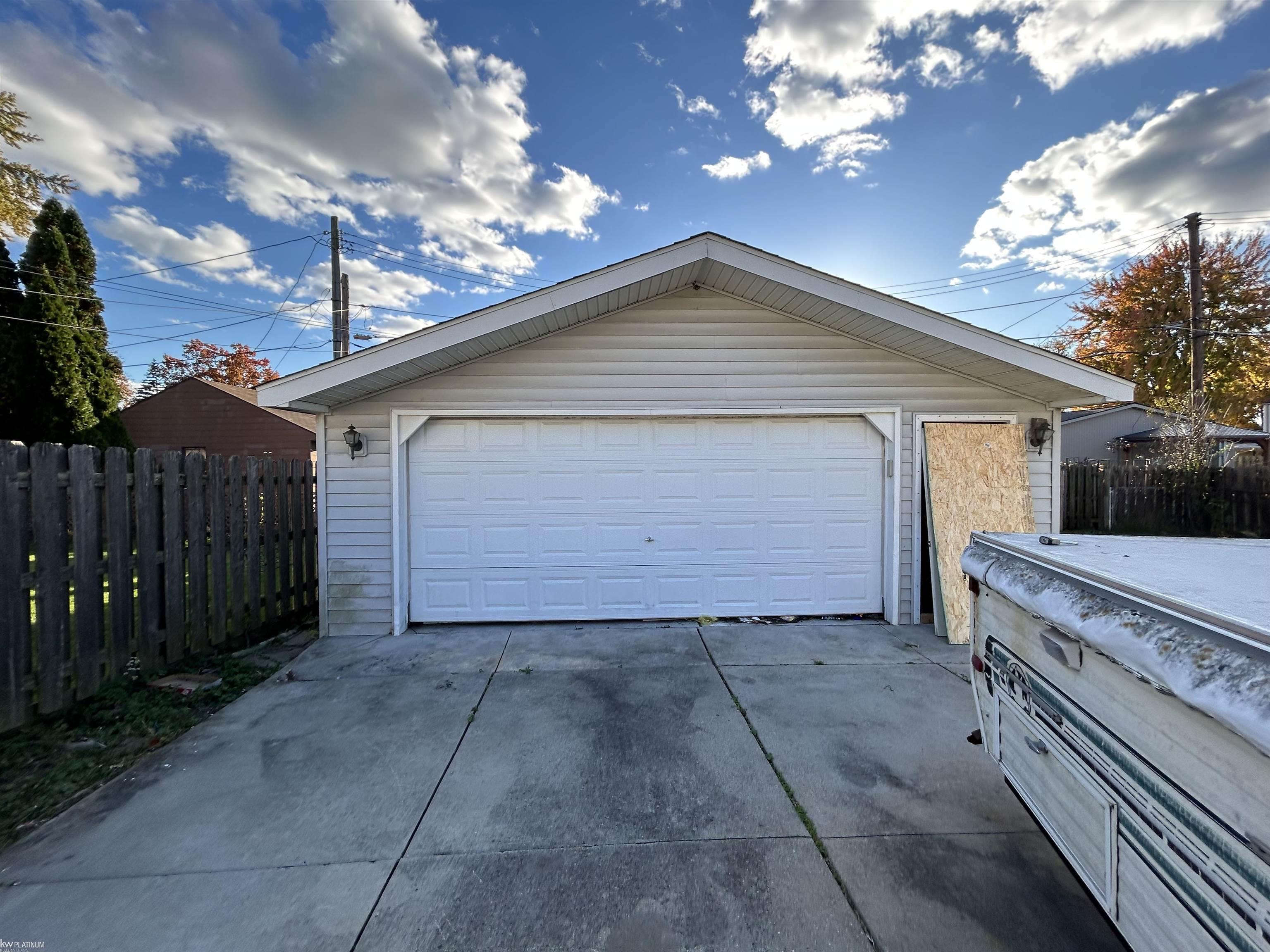 39839 Utica Road Sterling Heights, MI 48313 - Photo 5 of 5