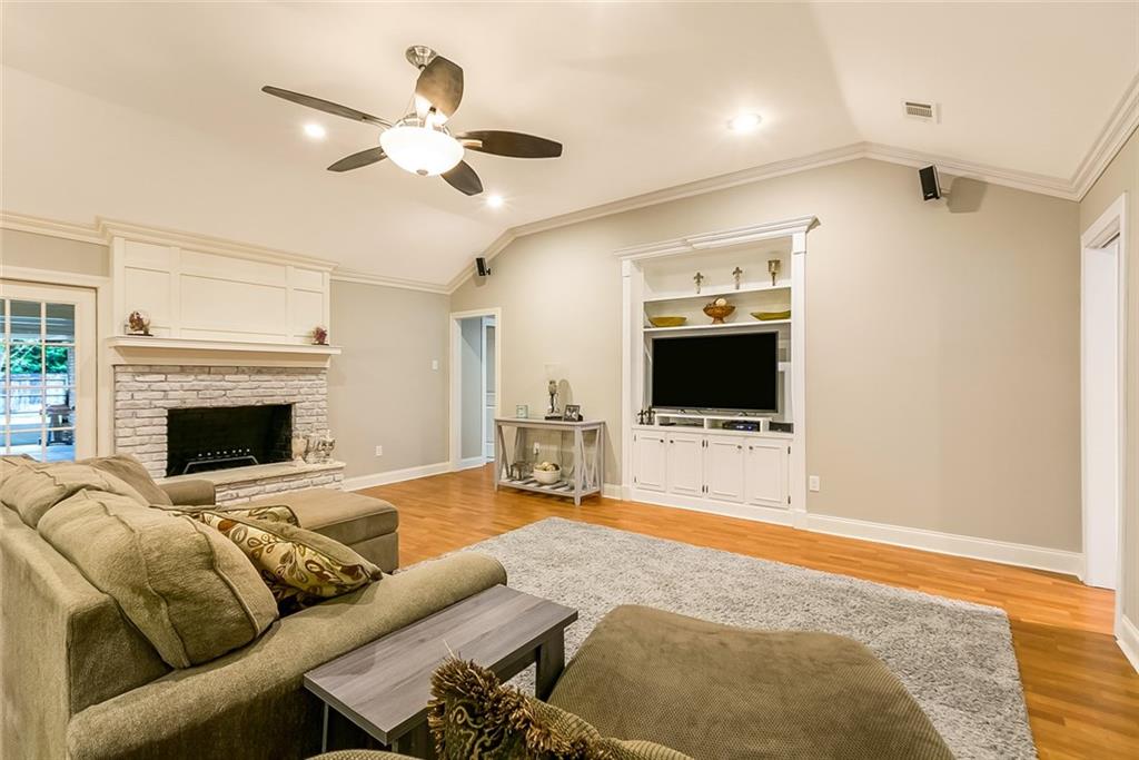 138 Reiher Road Mandeville, LA 70471 - Photo 4 of 26 Gallery Image 4