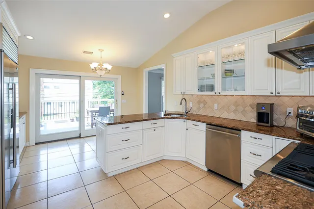 $1,588,000 | 112 Ursula Drive, Roslyn, NY 11576