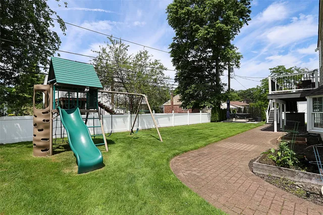 $1,588,000 | 112 Ursula Drive, Roslyn, NY 11576