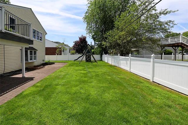 $1,588,000 | 112 Ursula Drive, Roslyn, NY 11576