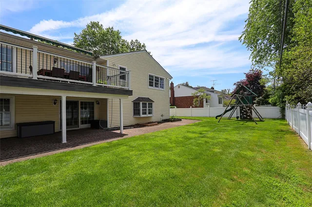 $1,588,000 | 112 Ursula Drive, Roslyn, NY 11576