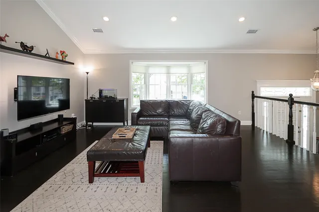 $1,588,000 | 112 Ursula Drive, Roslyn, NY 11576