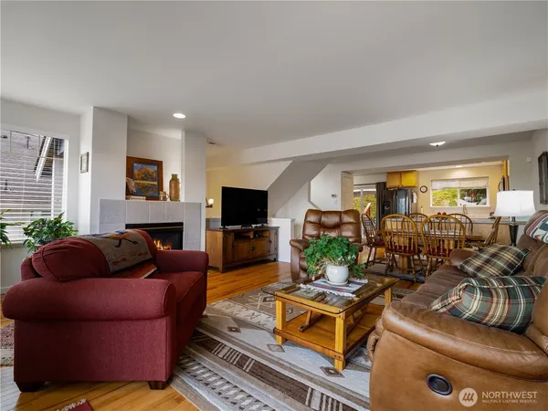 $400,000 | 3694 Simmons Mill Court Southwest, Unit A, Olympia, WA 98512