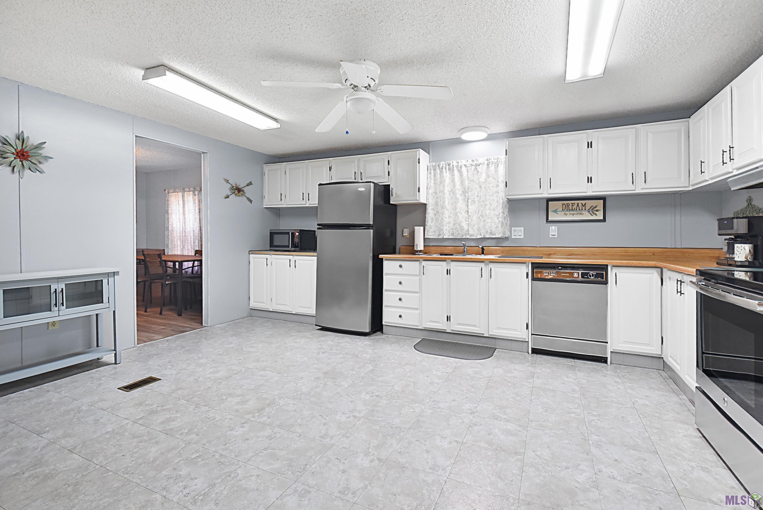 14182 Lebeau Road St. Amant, LA 70774 - Photo 7 of 16 Gallery Image 7