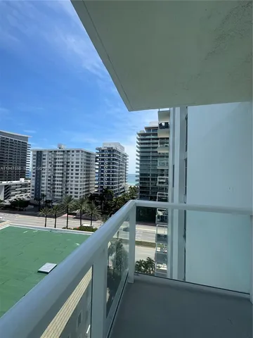$3,550 | 5750 Collins Avenue, Unit 10F, Miami Beach, FL 33140