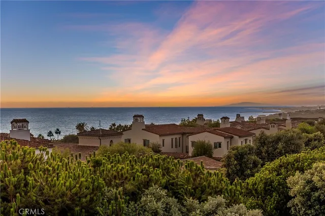 $12,499,000 | 28 Surfspray Bluff, Newport Coast, CA 92657