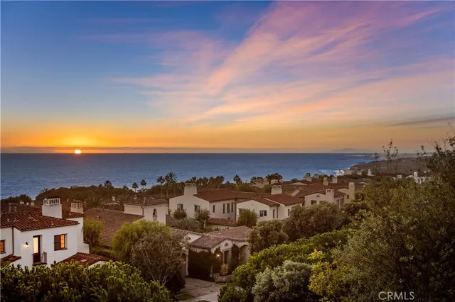 $12,499,000 | 28 Surfspray Bluff, Newport Coast, CA 92657